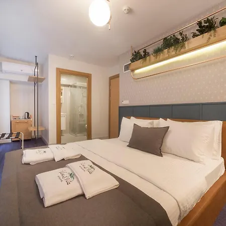 Ξενοδοχείο Viva La Butik 4*