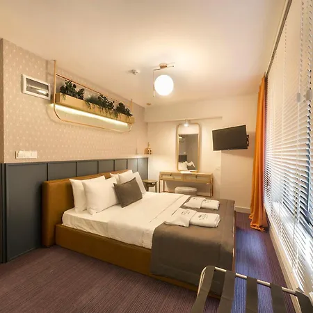 Ξενοδοχείο Viva La Butik 4*