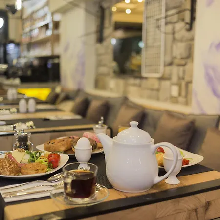 Ξενοδοχείο Viva La Butik 4*