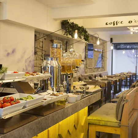 Ξενοδοχείο Viva La Butik 4*