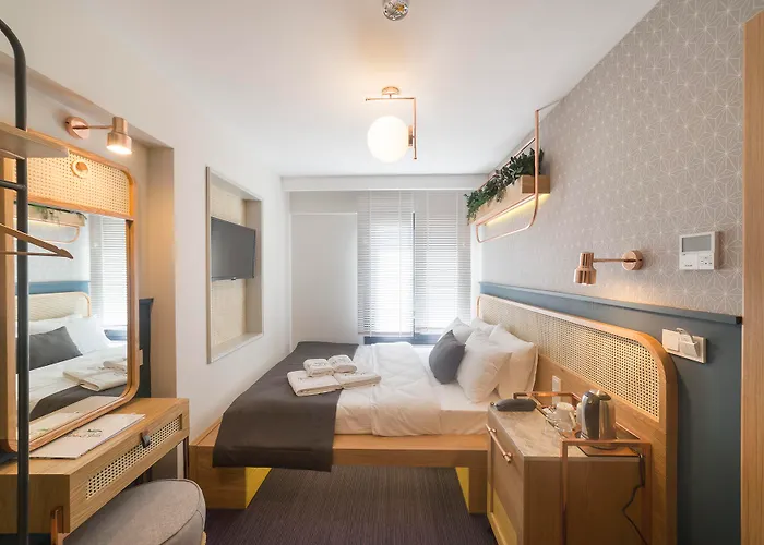 Hotel Viva La Butik 4*