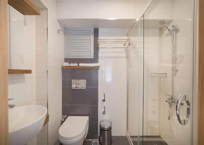 Hotel Viva La Butik 4*