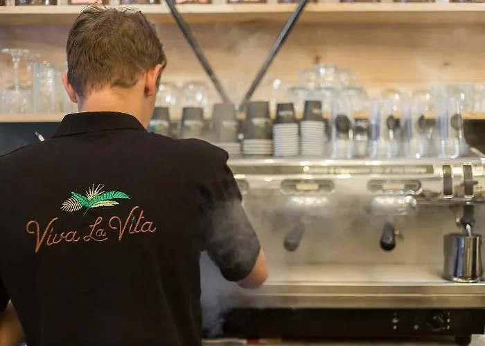 מלון Viva La Butik