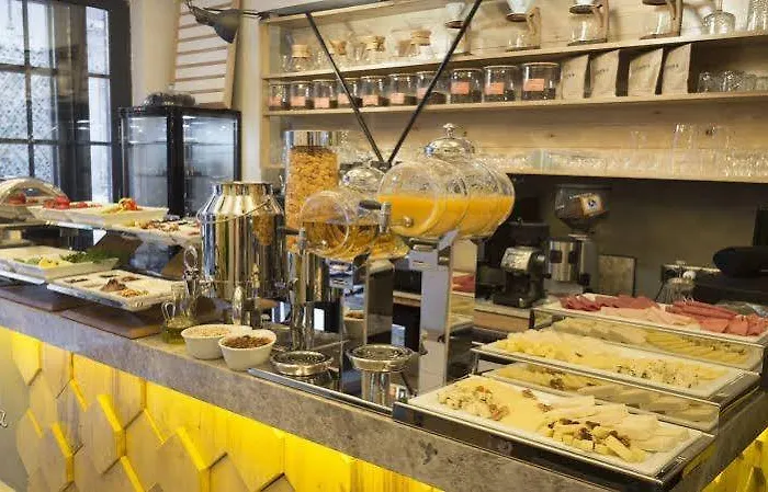 Viva La Butik 4* Измир